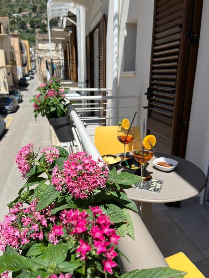 Sicilian Paradise Casa Vacanze カステッランマーレ・デル・ゴルフォ エクステリア 写真