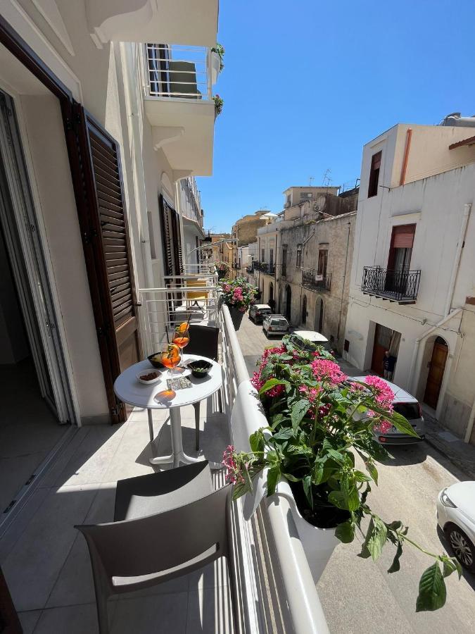 Sicilian Paradise Casa Vacanze カステッランマーレ・デル・ゴルフォ エクステリア 写真