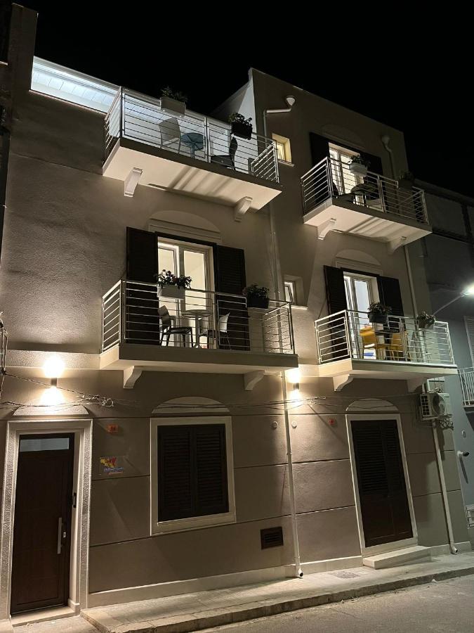 Sicilian Paradise Casa Vacanze カステッランマーレ・デル・ゴルフォ エクステリア 写真